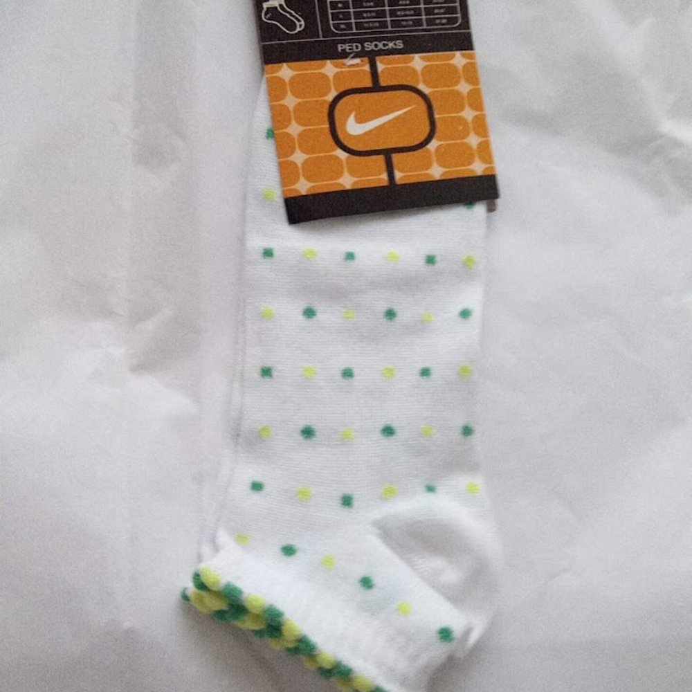 New Nike White Green Yellow Women's  Ped Socks